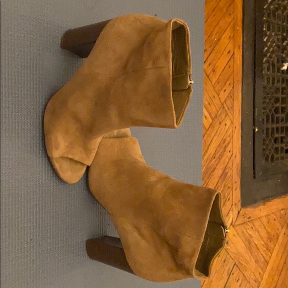 Open toe booties - Picture 2 of 4